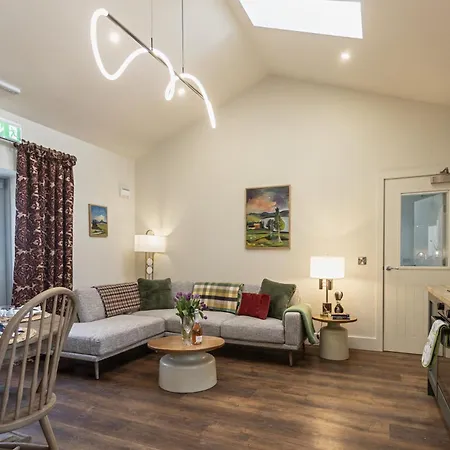 Castlestone & Apartment Naas