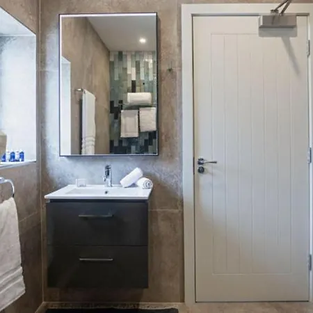 Castlestone Holiday Cottages & Countryhouses Apartamento Naas