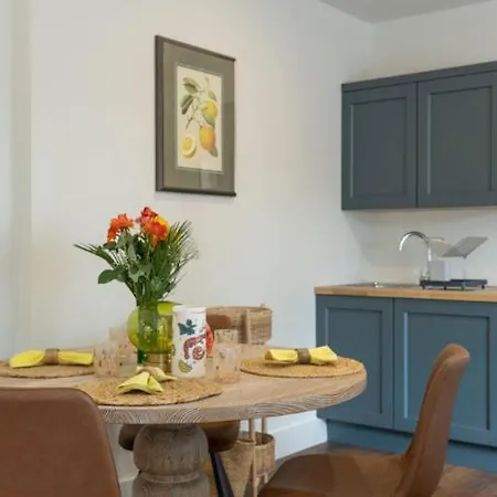 Castlestone Holiday Cottages & Countryhouses *