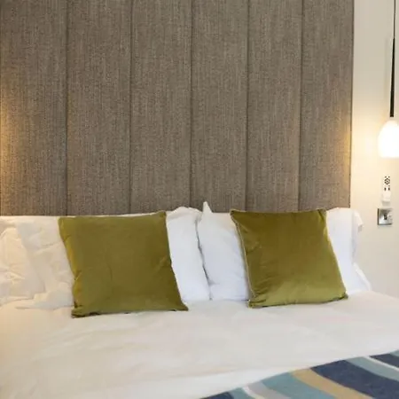 Castlestone Holiday Cottages & Countryhouses Apartamento *