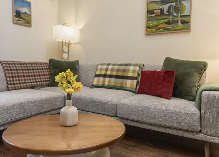 Apartament Castlestone & *