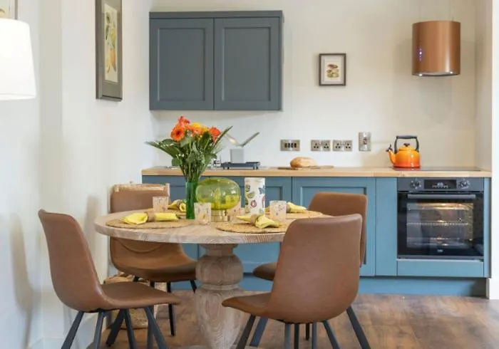 Apartament Castlestone &