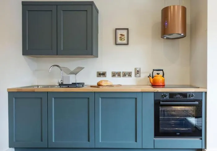 Castlestone & * 纳斯